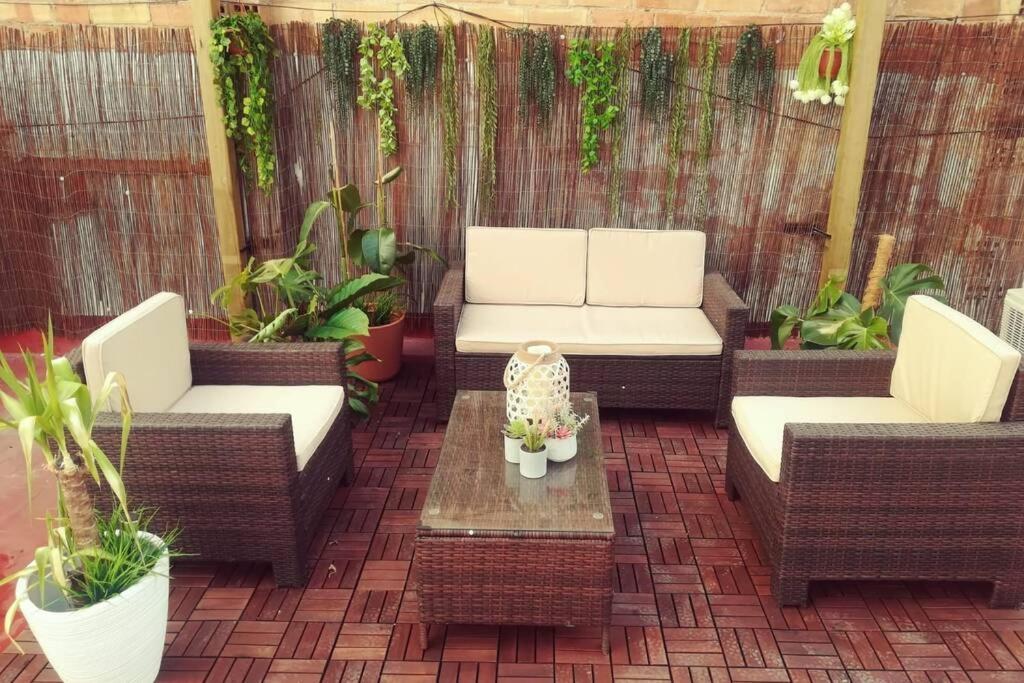 埃斯普卢加·德·隆布雷格M4 Cool Terrace. 1 Min To Metro. 15 Min To Center公寓 外观 照片